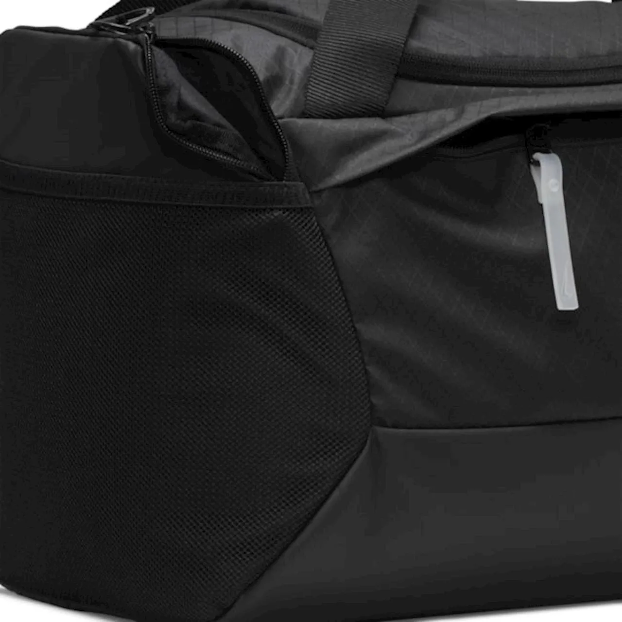 Nike Brasilia Winterized Training Duffel Bag DD4579