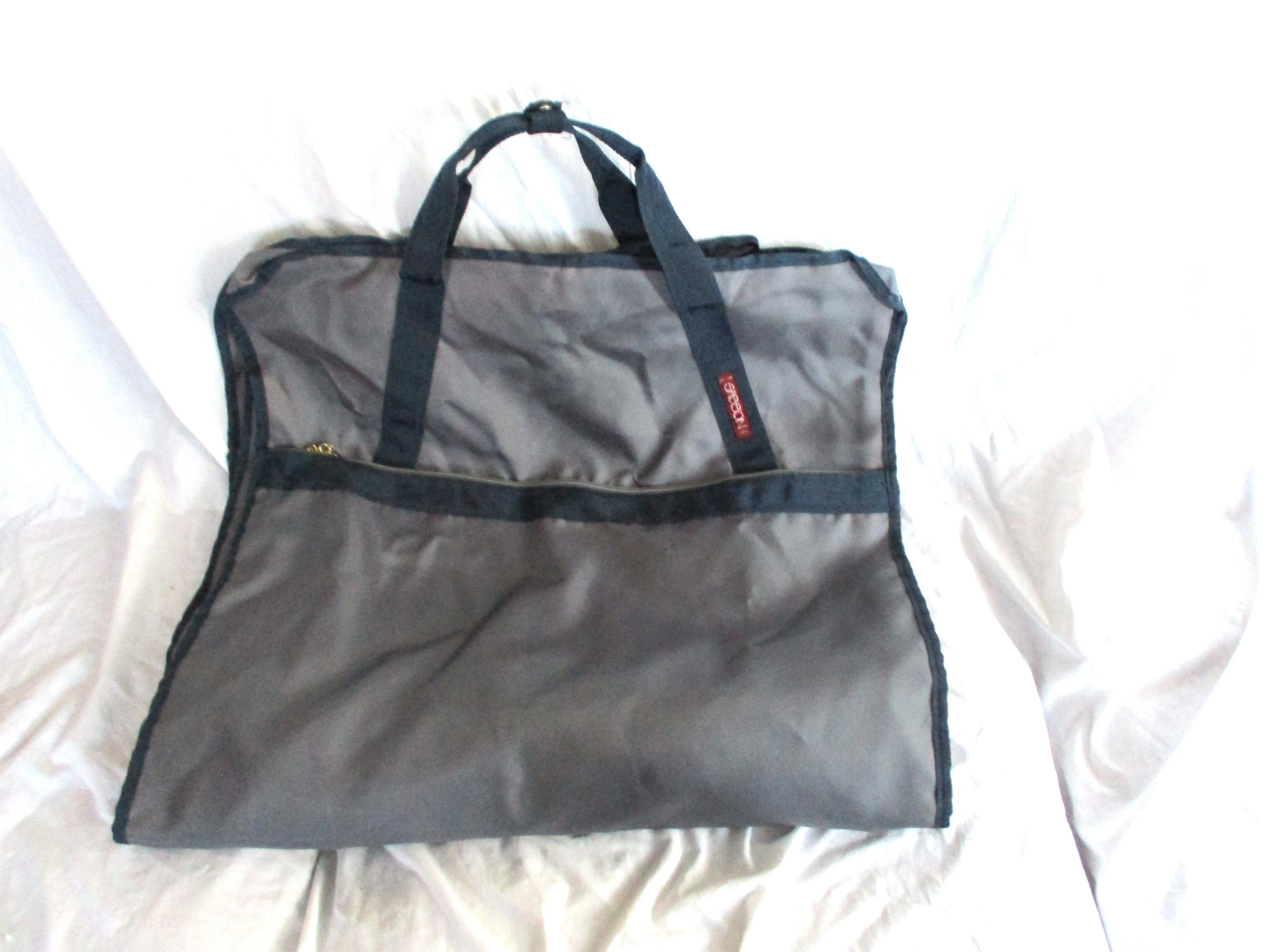 Vintage VIDAL SASSON 2 Section Zip Folding Garment Bag TRAVEL ORGANIZER GRAY 22.5 x 45